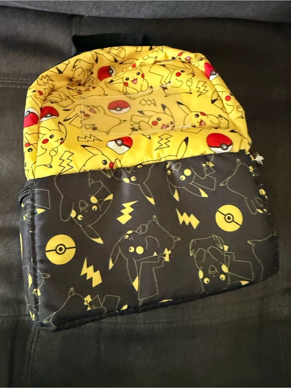 Thermos Pikachu Yellow and Black Kids Lunch Bag